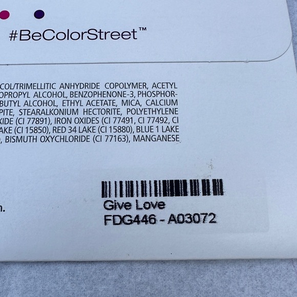 🎅🎄 Give Love Color Street Nail Polish Strips - retired - Picture 7 of 11